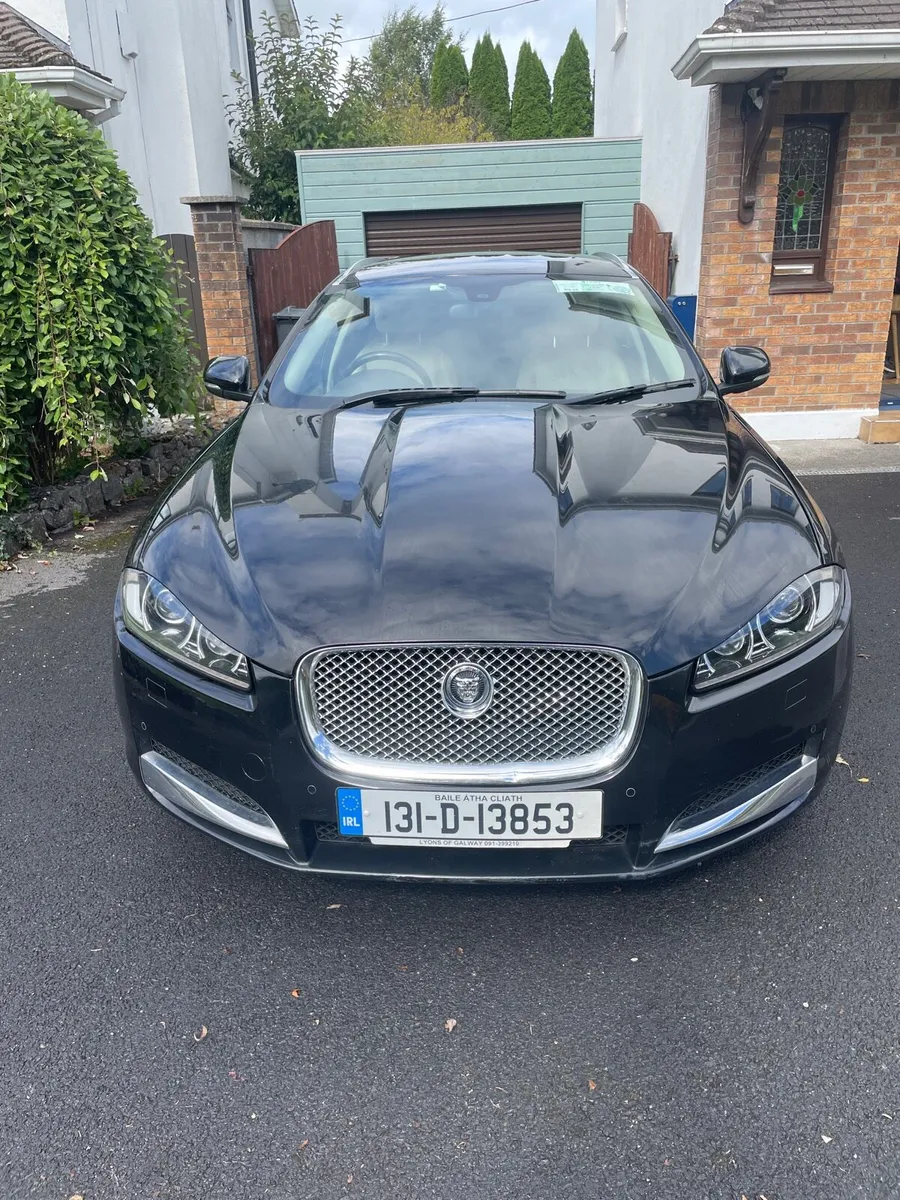 Jaguar XF Sportbrake - Image 1