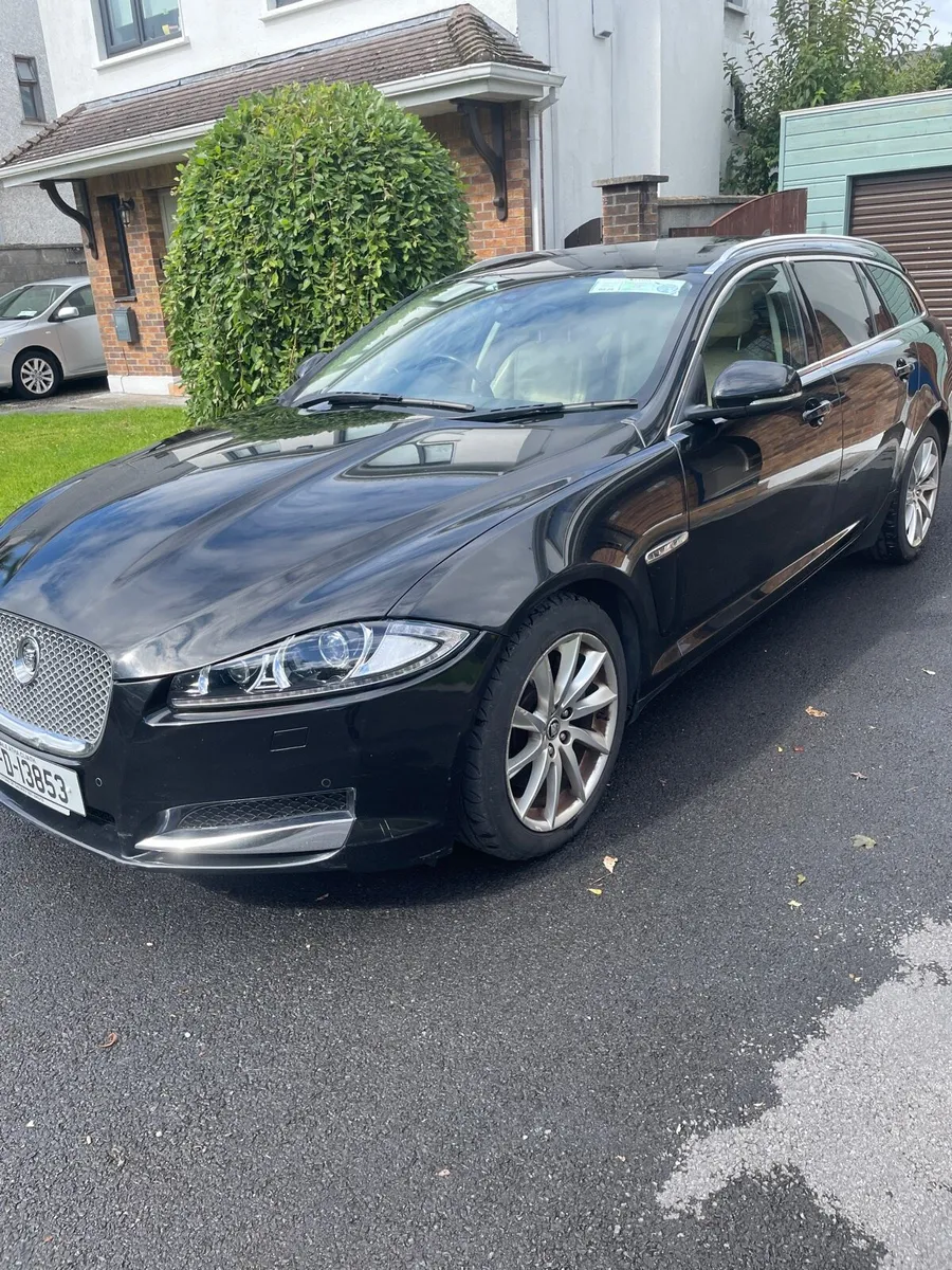Jaguar XF Sportbrake - Image 2