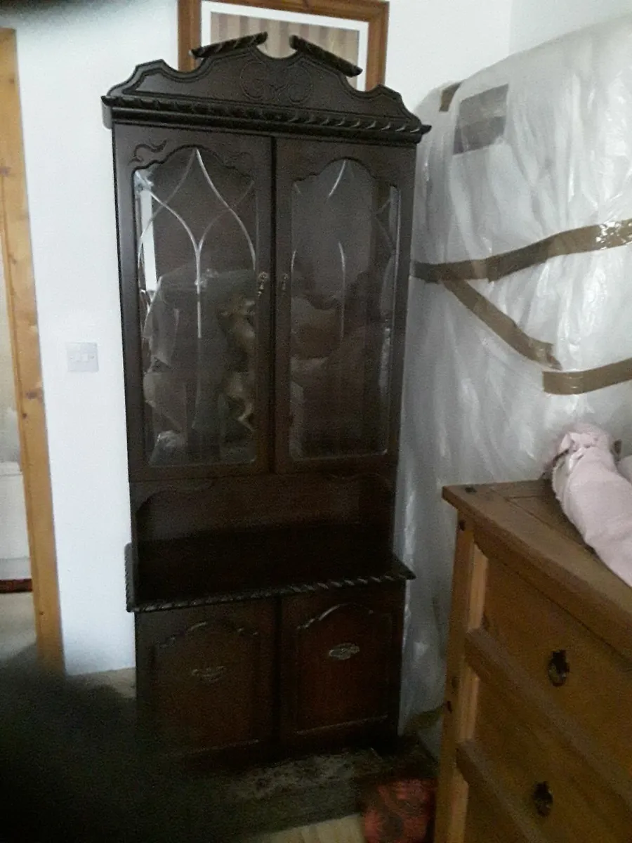 Nice mahogany wall unit two glass shelves - Image 2