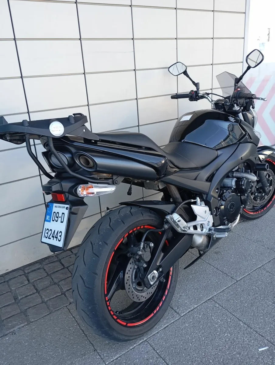Suzuki gsr 600  ( Tax 09-26 ) - Image 1