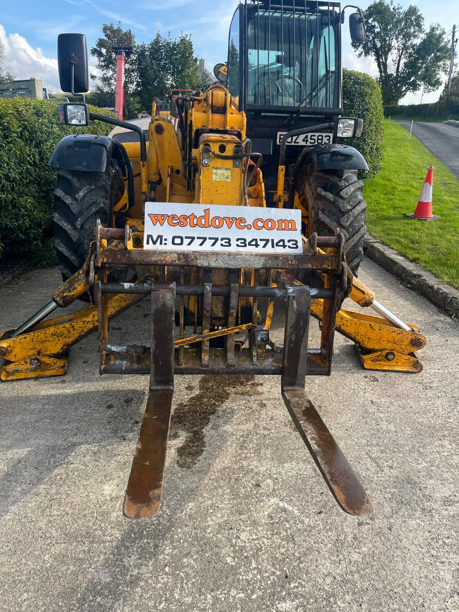 JCB - Image 4