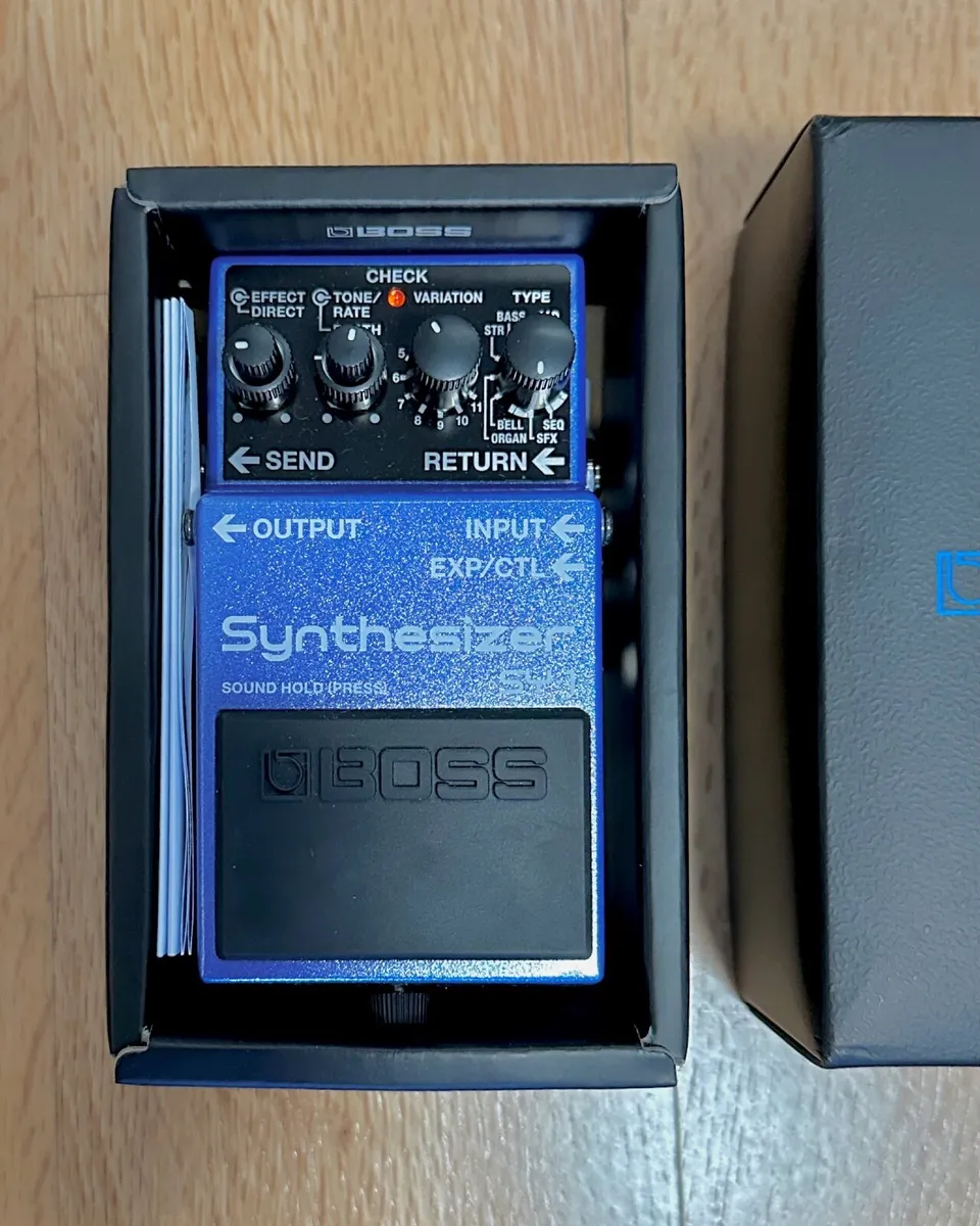 Boss SY-1  Synthesizer Pedal Guitar/Bass - Image 1