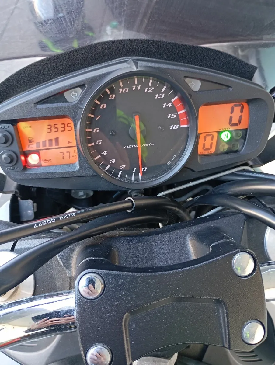 Suzuki gsr 600  ( Tax 09-26 ) - Image 4