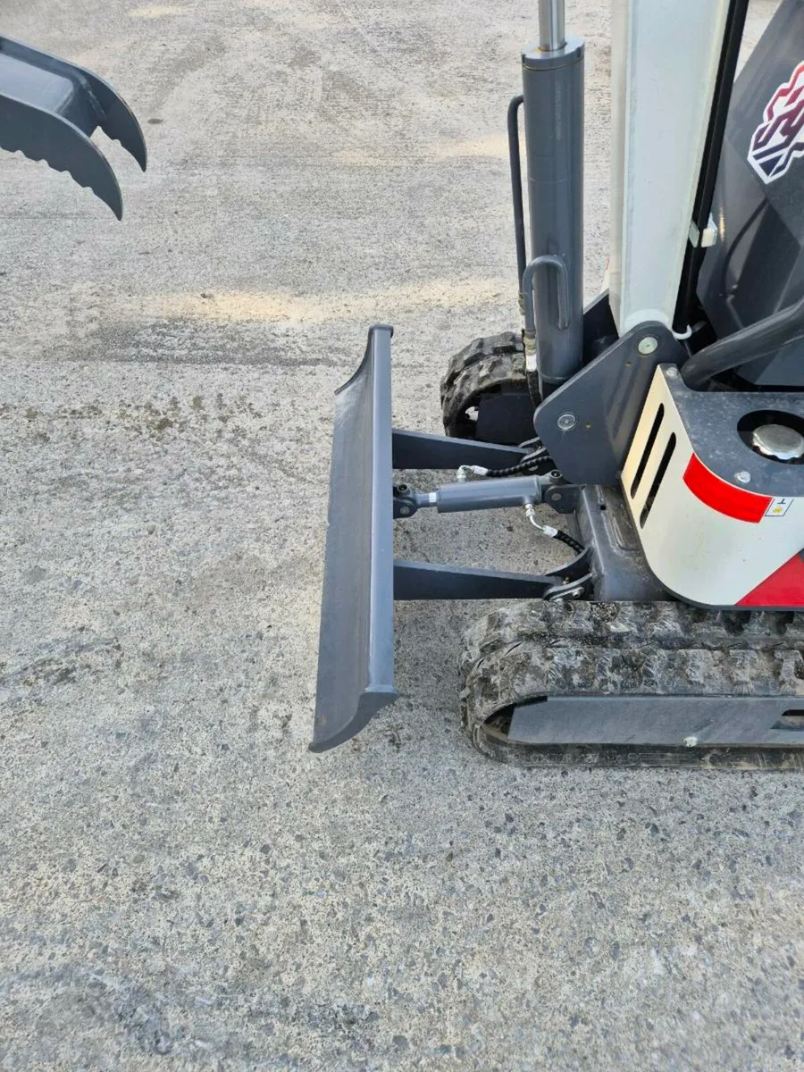 BTTL mini digger - Image 3
