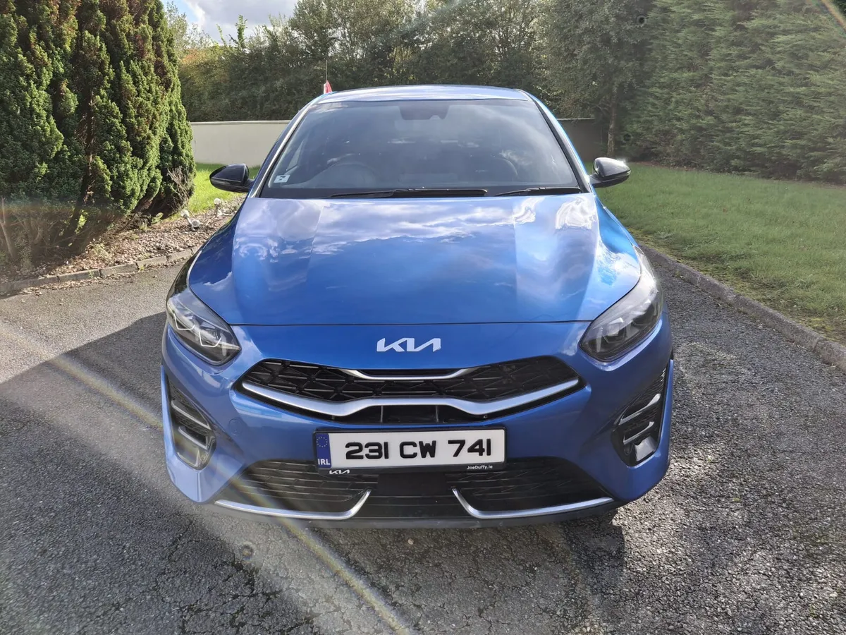Kia Ceed 2023 - Image 2