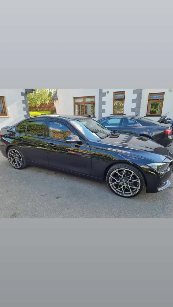 BMW 3-Series 2016 - Image 2