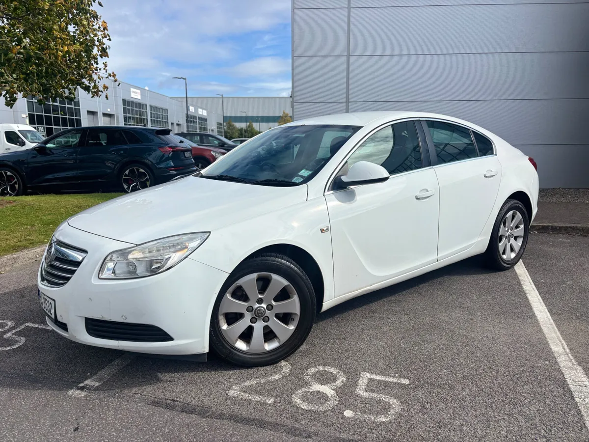 2012 Opel / Vauxhall Insignia 2.0 CDTI *** Auto ** - Image 2