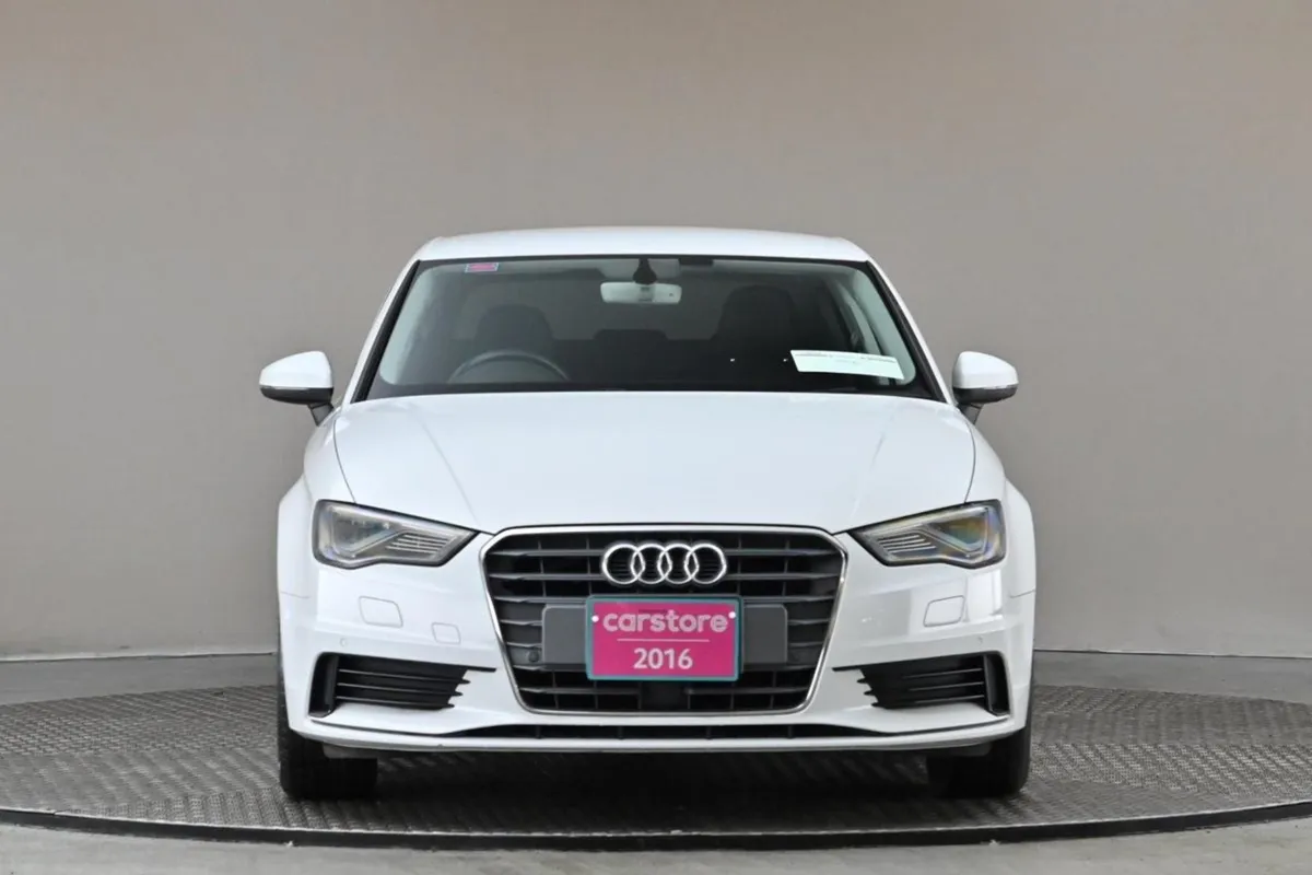 Audi A3 1.4 Tfsi S-tronic 4DR  full Leather rever - Image 2