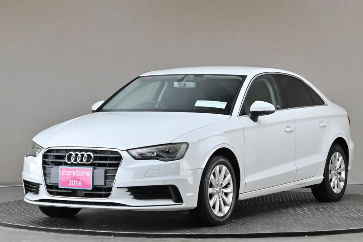 Audi A3 1.4 Tfsi S-tronic 4DR  full Leather rever - Image 3