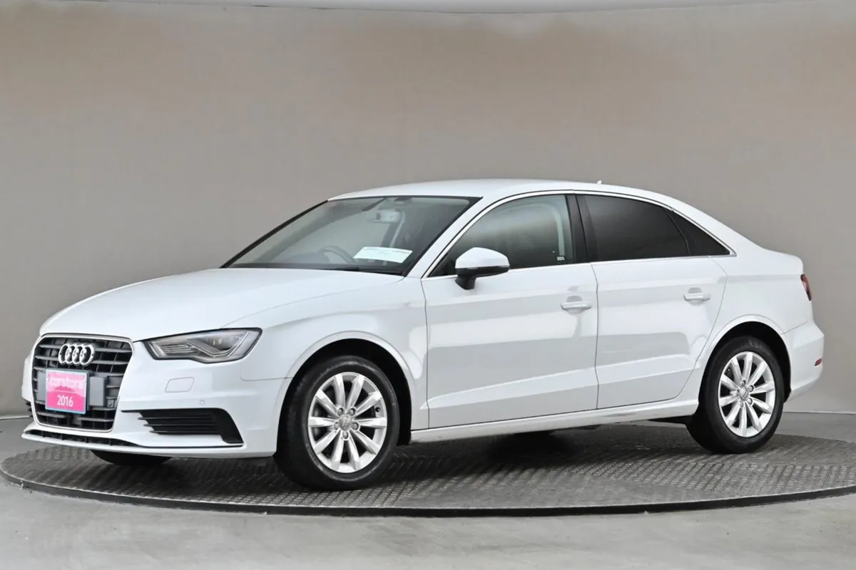 Audi A3 1.4 Tfsi S-tronic 4DR  full Leather rever - Image 4
