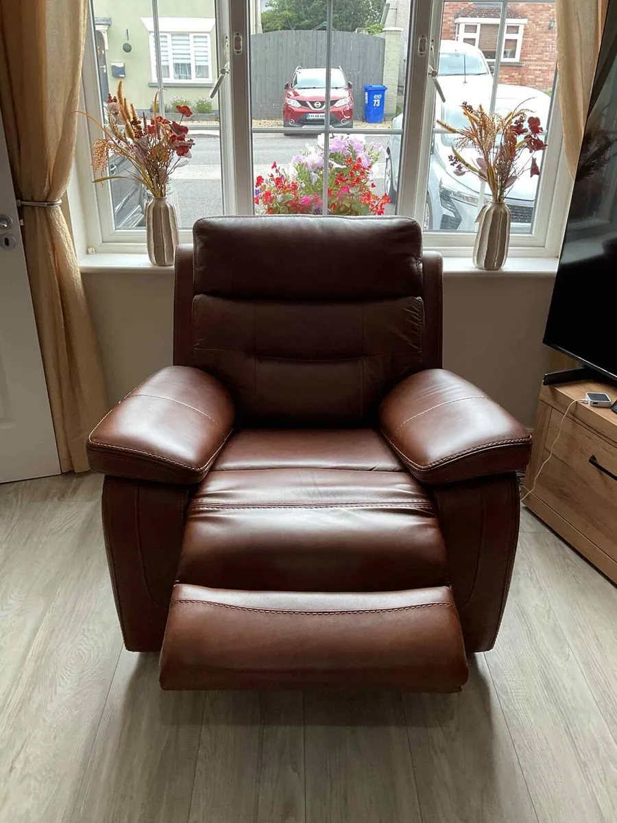 3+1+1 brown leather electric recliners - Image 4
