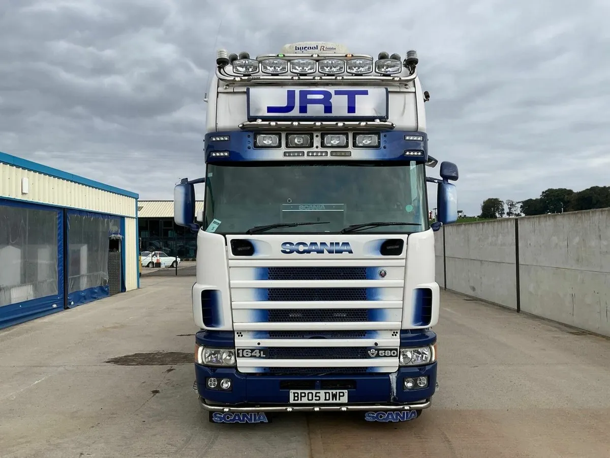 SCANIA 164L-480 V8 6X2 TRACTOR UNIT - Image 3