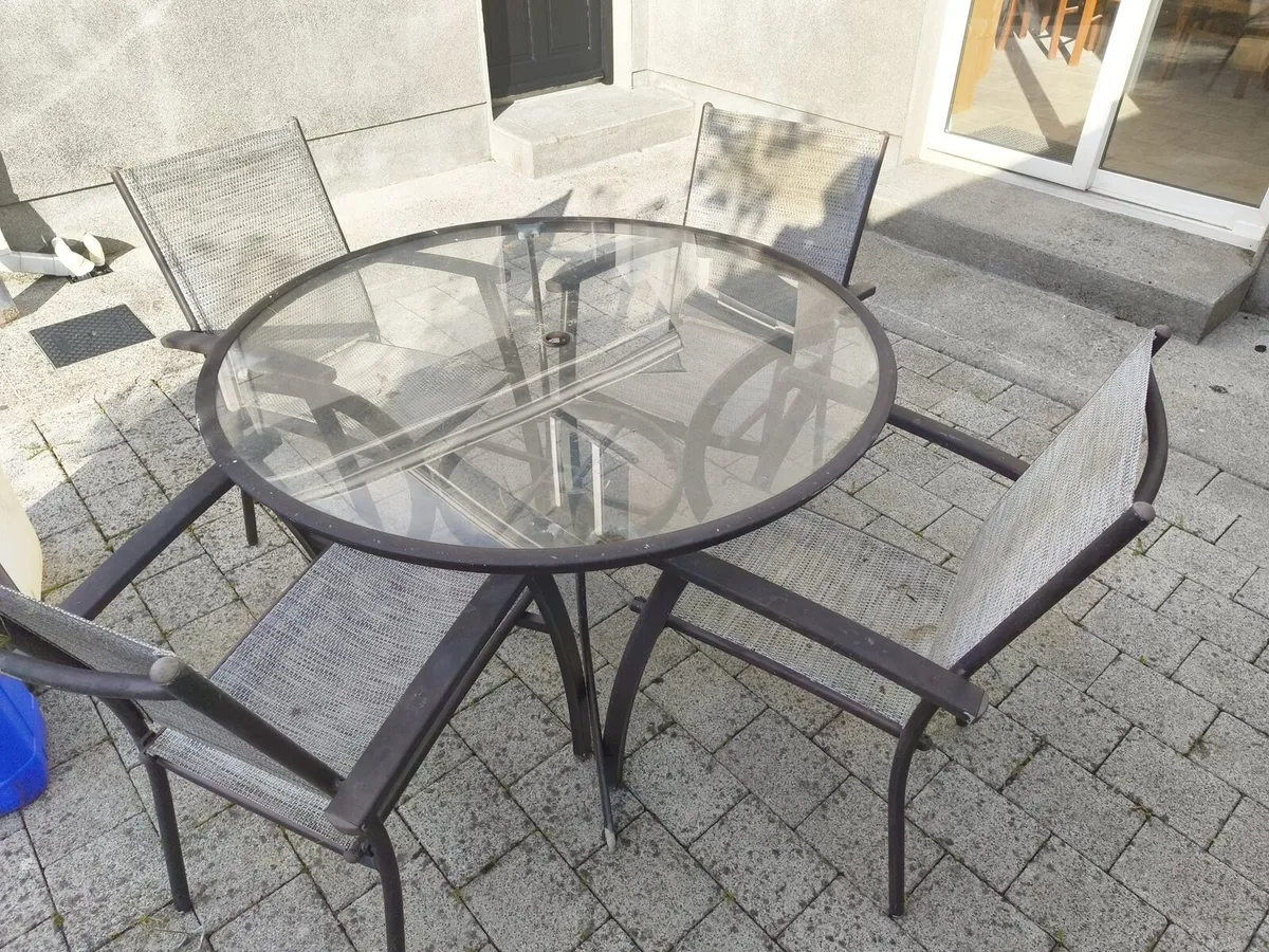 Free Garden furniture
