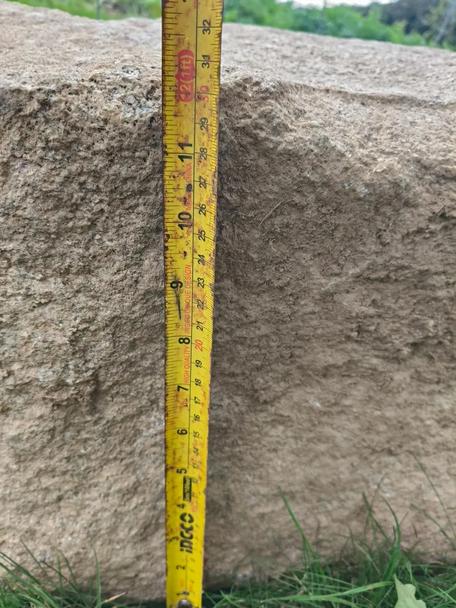 Granite Gatepost Pillar - Image 2