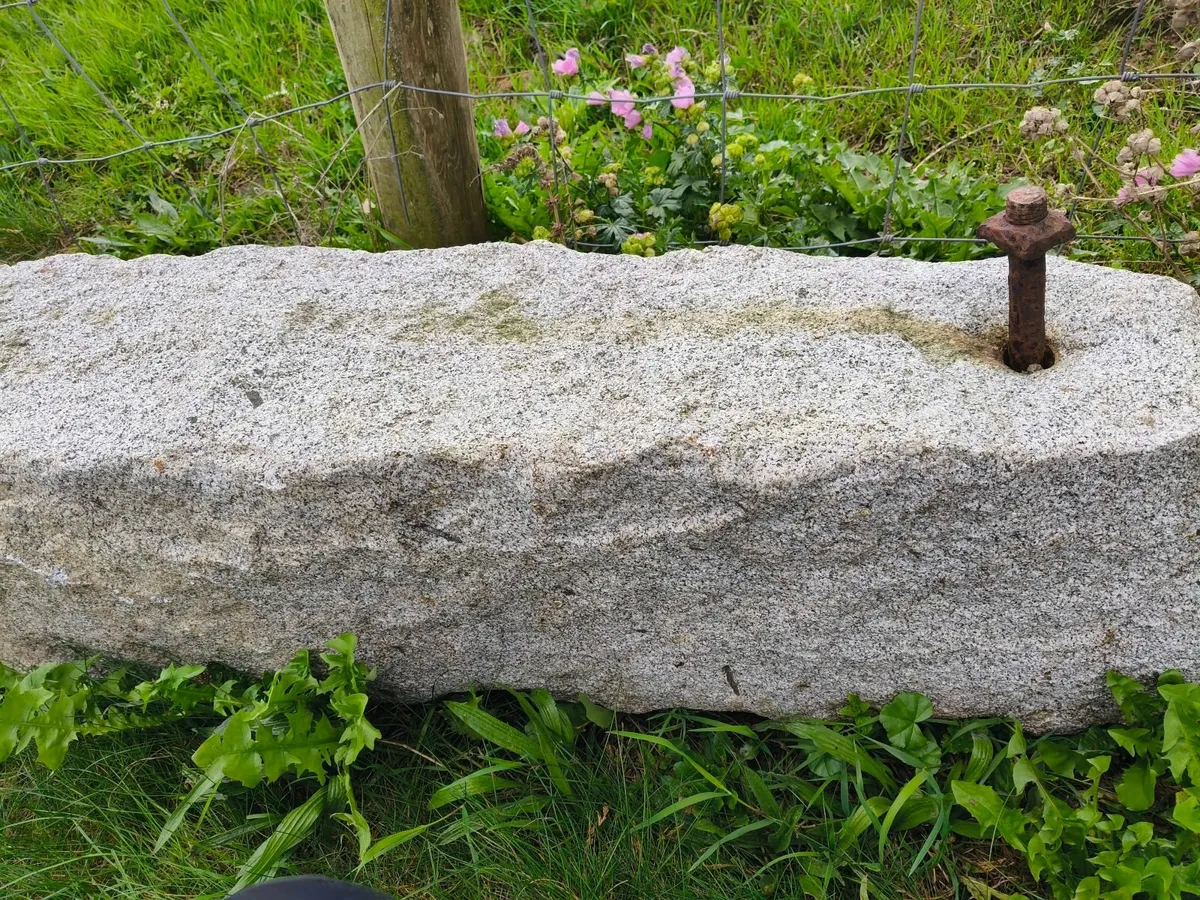 Granite Gatepost Pillar - Image 1