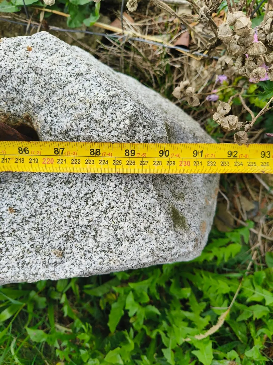 Granite Gatepost Pillar - Image 4