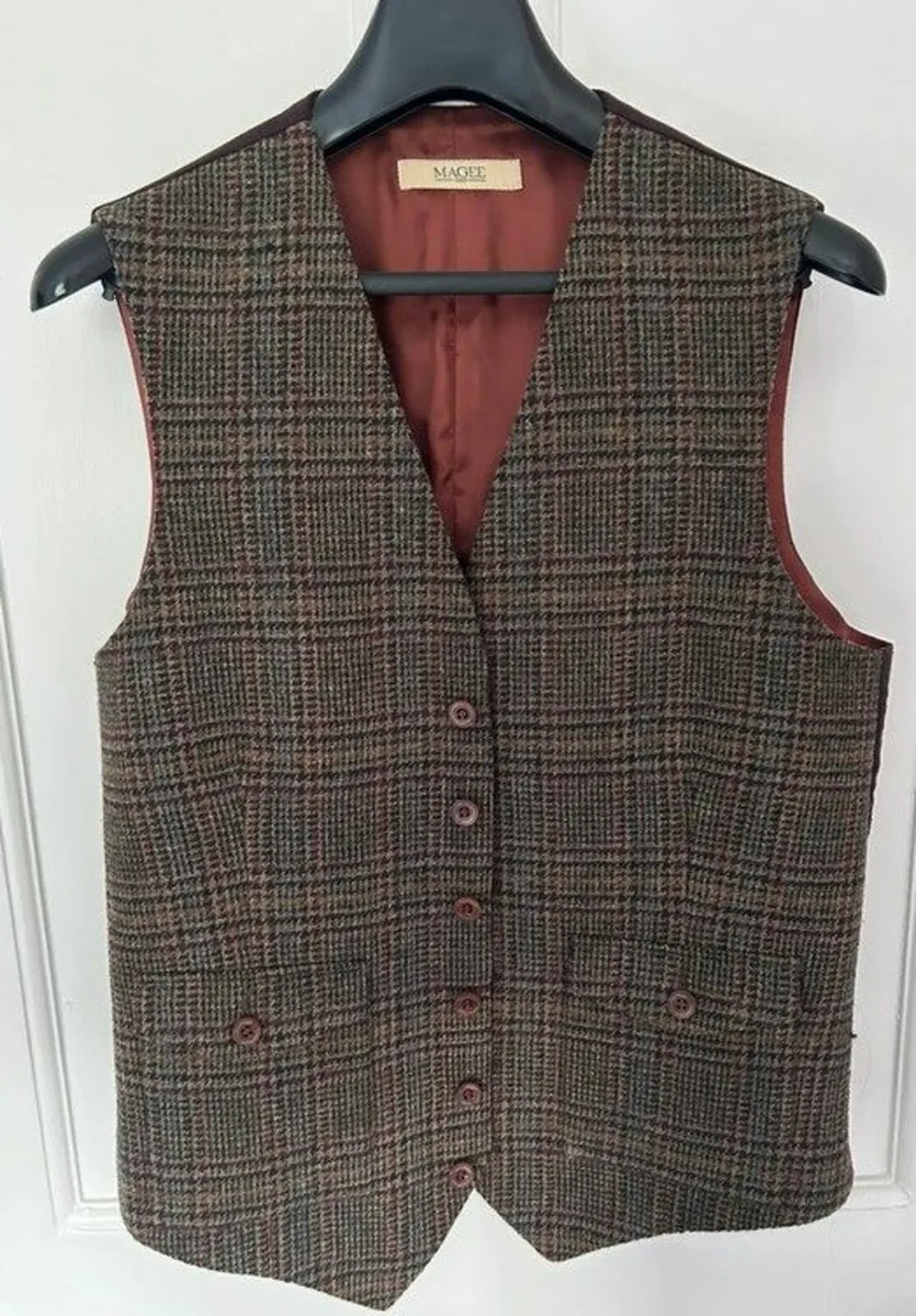 Men's Magee Donegal Tweed Waistcoat, M/L - Image 1