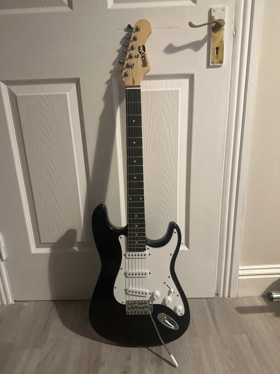 Electric Guitar with Amp - Image 2