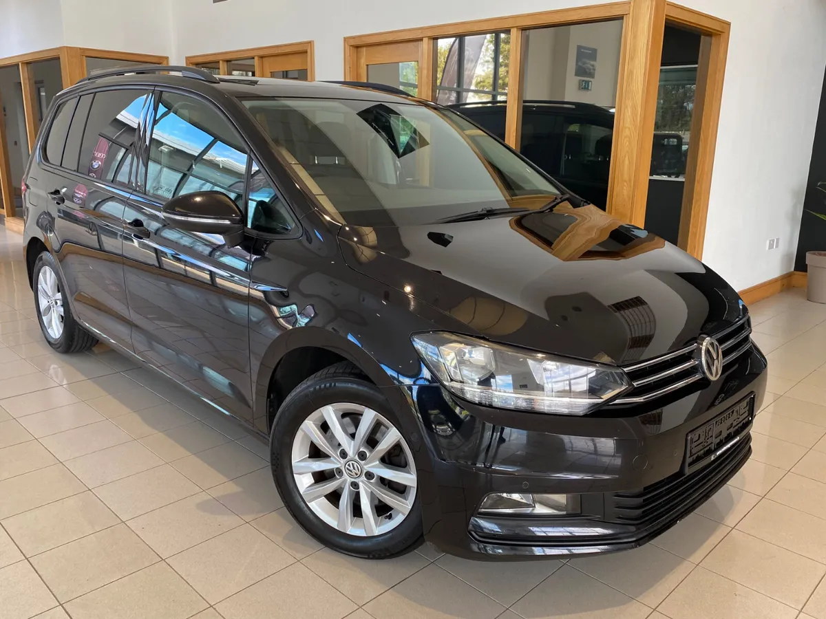 Volkswagen Touran 2016 Comfortline 7 Seats - Image 1