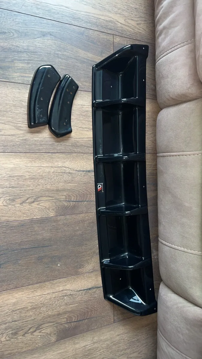 Maxton design mk7.5 diffuser + rear splitters