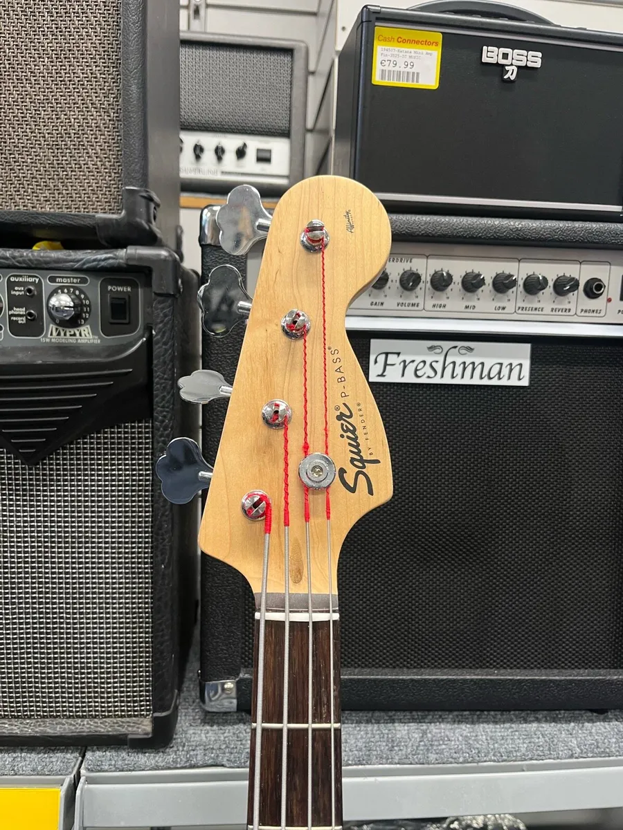 Squire AF P-Bass - Image 3