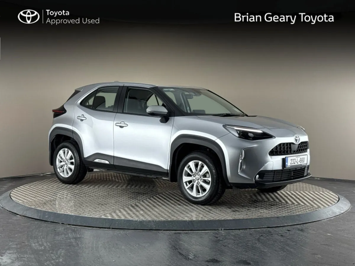 Toyota Yaris Cross HYBRID LUNA - Image 1