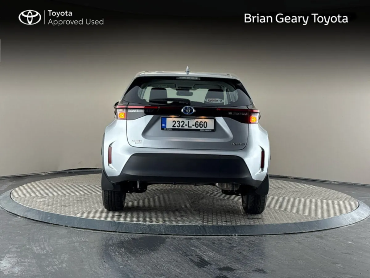 Toyota Yaris Cross HYBRID LUNA - Image 4