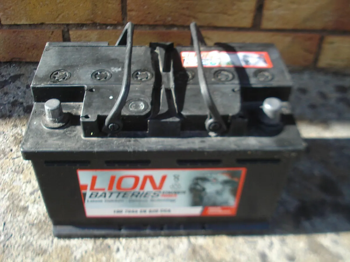 3 USED  CAR BATTERIES, FULLY CHARGED. - Image 1