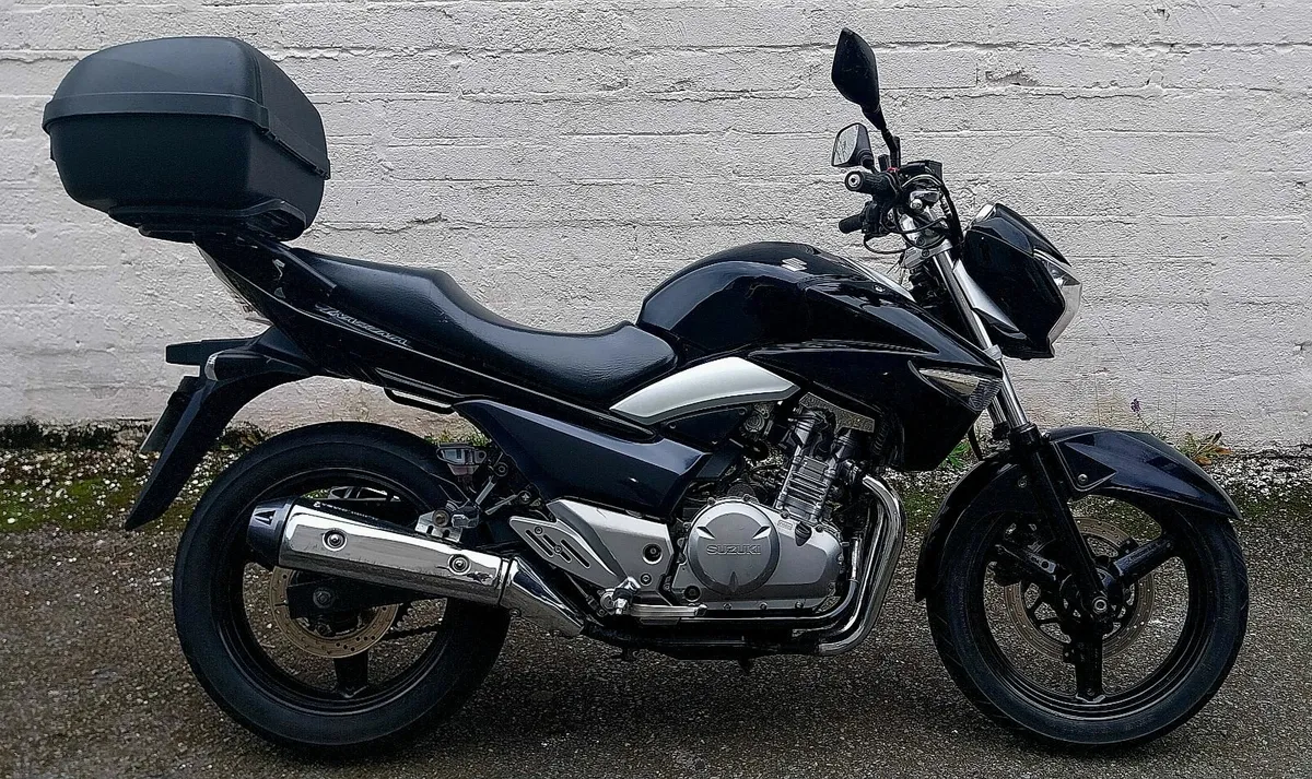 131 SUZUKI INAZUMA 250 - Image 1