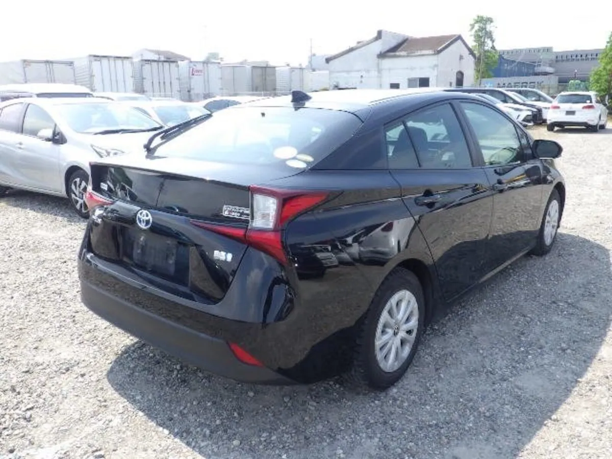 19950 euro Toyota prius 2021 - Image 2