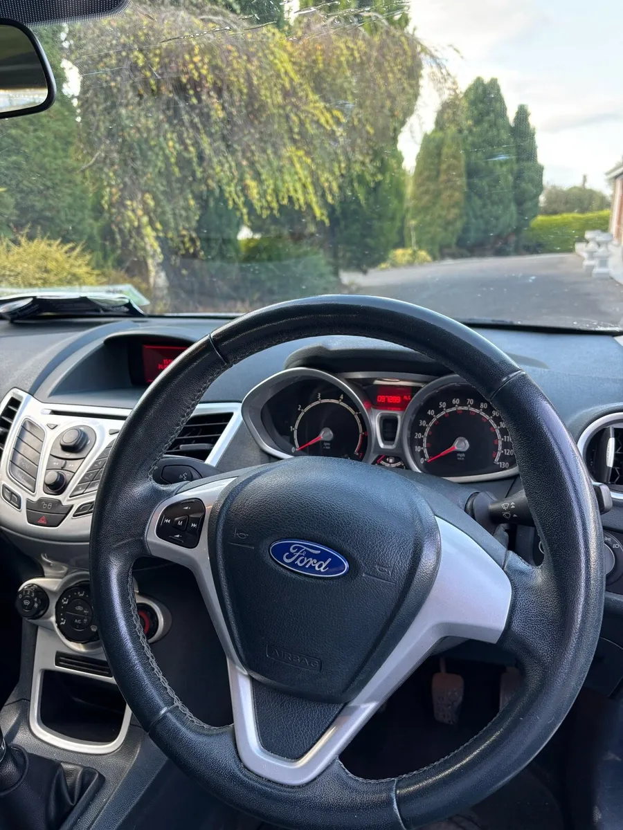 Ford Fiesta 2012 - Image 4