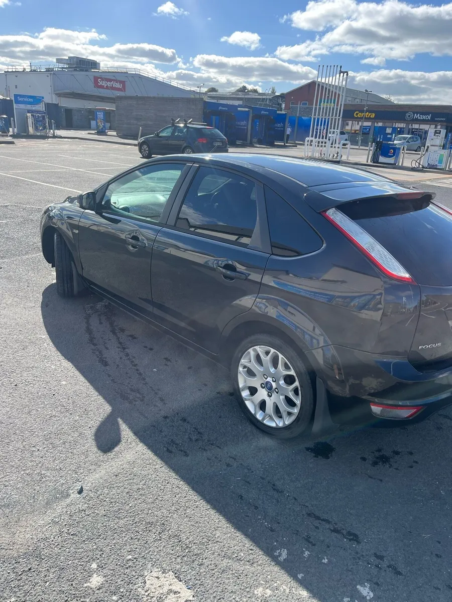 Ford Focus 2010 - Image 3