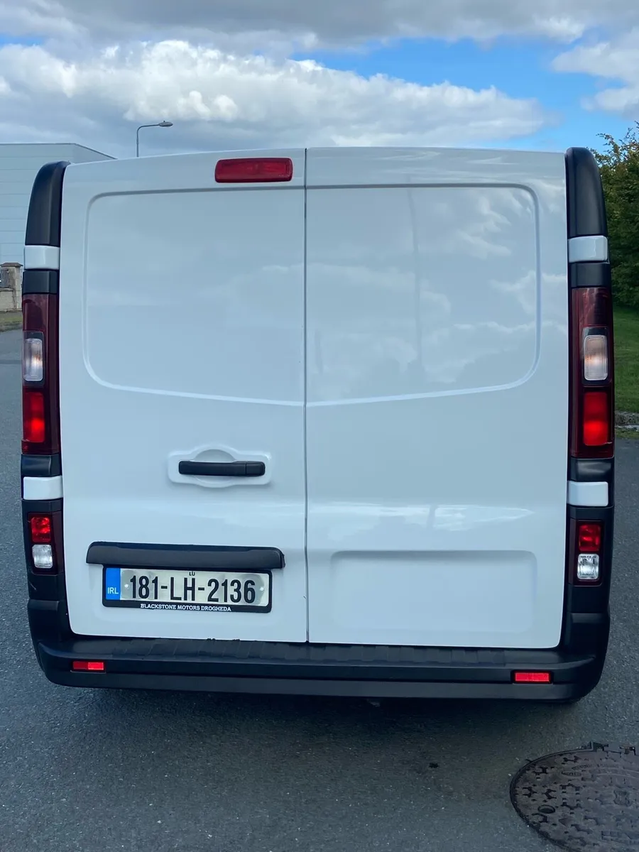 Renault traffic - Image 4