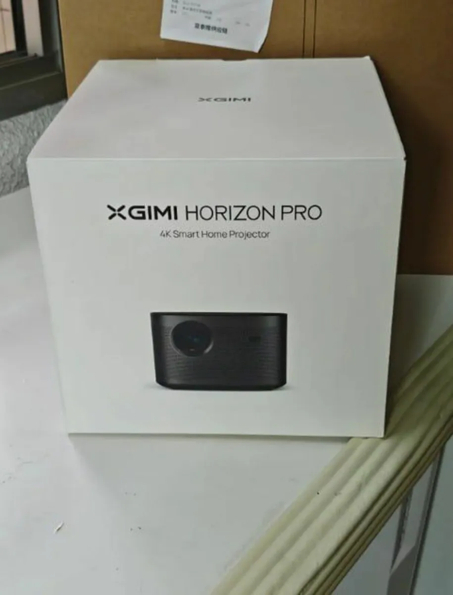 XGIMI Horizon Pro 4K Android TV Projector Like New - Image 4