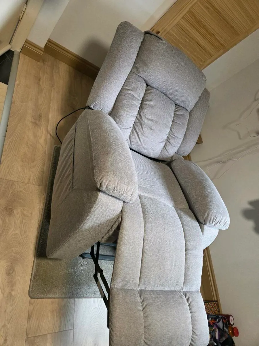 Reclining chair power lift - Image 4