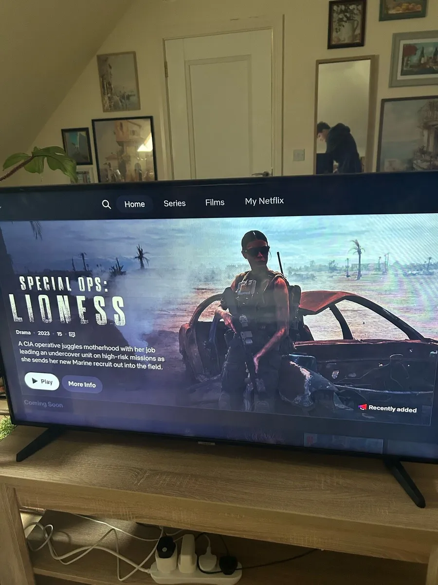 50” Samsung 4K Smart TV - Image 2