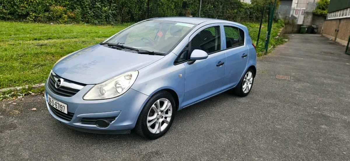 Opel Corsa AUTOMATIC 1.2 - Image 1