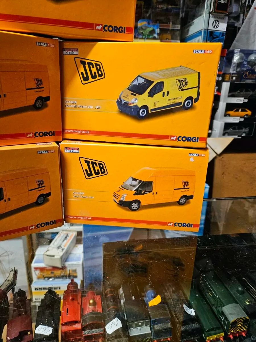 Corgi JCB Vans - Image 3