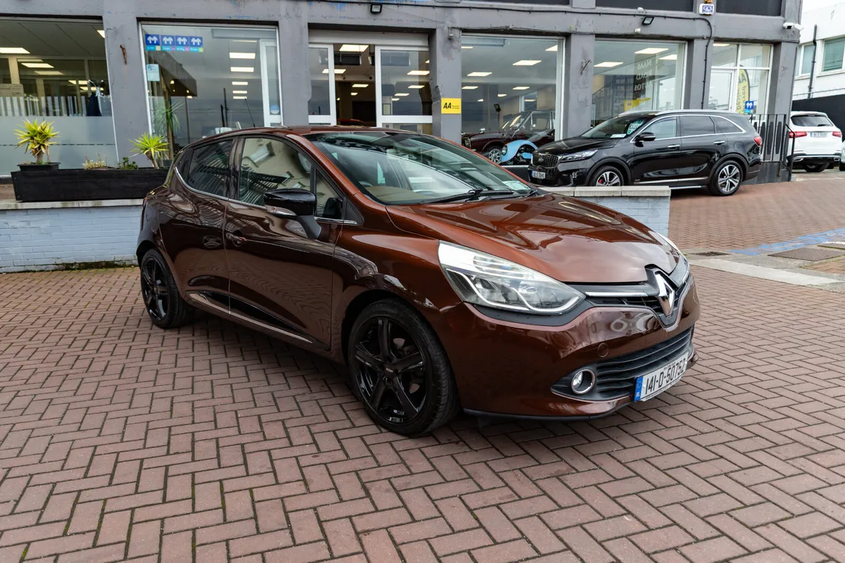 RENAULT CLIO 1.2 INTENSE 5DR HATCHBACK AUTO  // ON - Image 1
