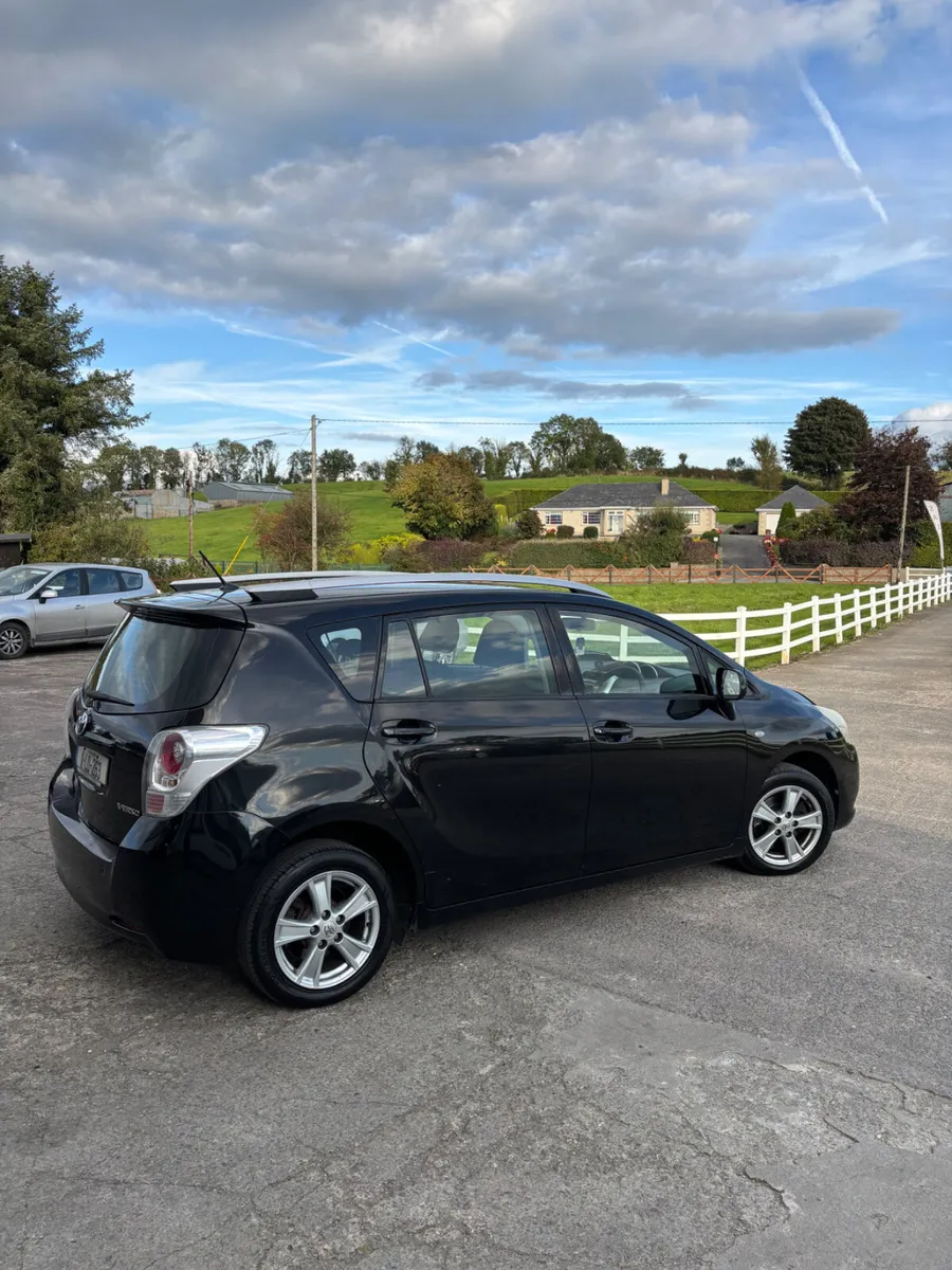 Toyota Verso 2011 - Image 4