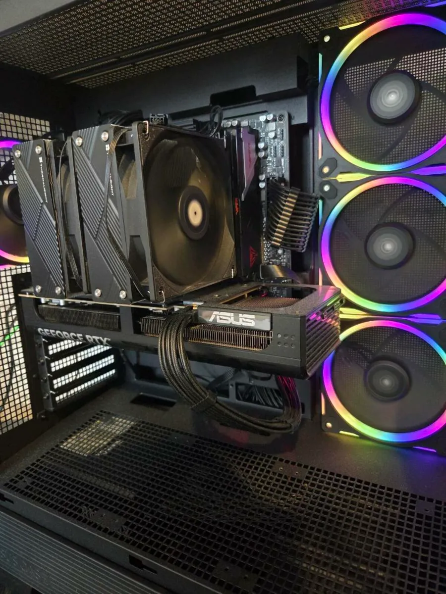Gaming computer 5070TI + 7800x3D - Image 1