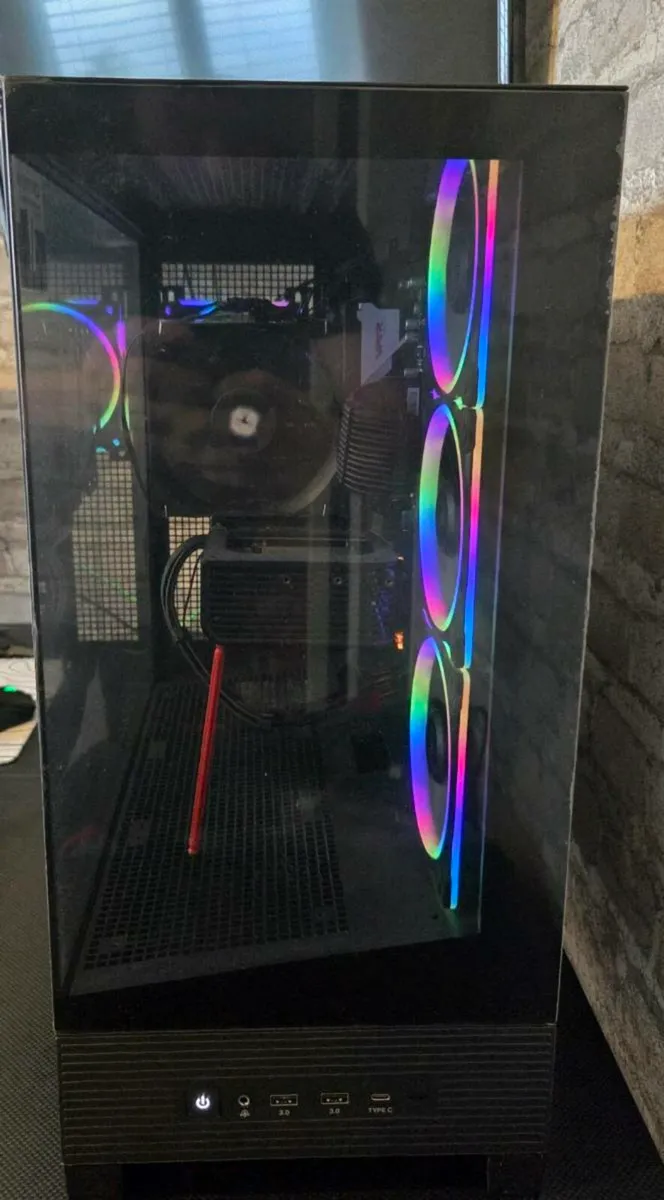 Gaming computer 5070TI + 7800x3D - Image 3