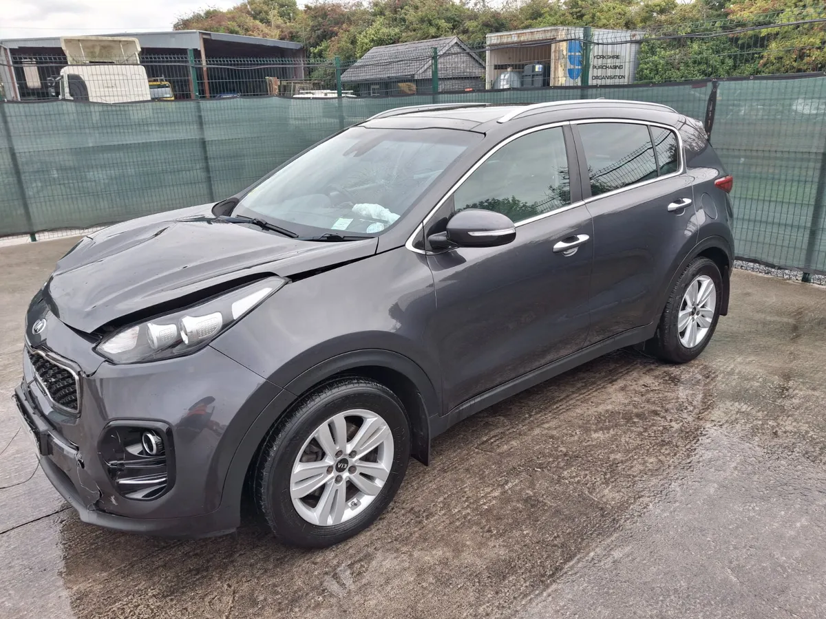 ?172 Kia Sportage 1.7 Diesel.Light Damage - Image 1