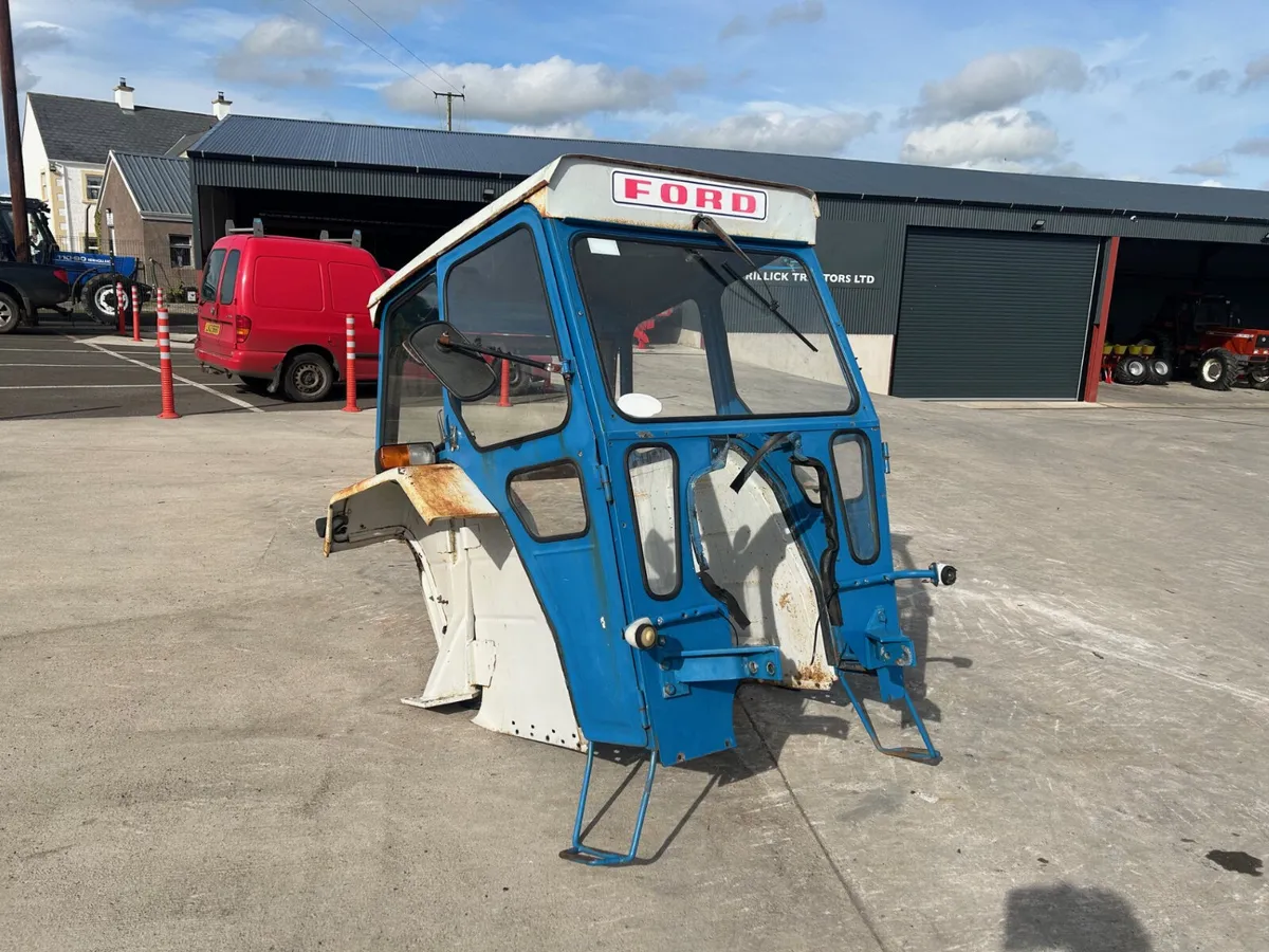 Ford 4000 4600 5000 7000 Cab - Image 1