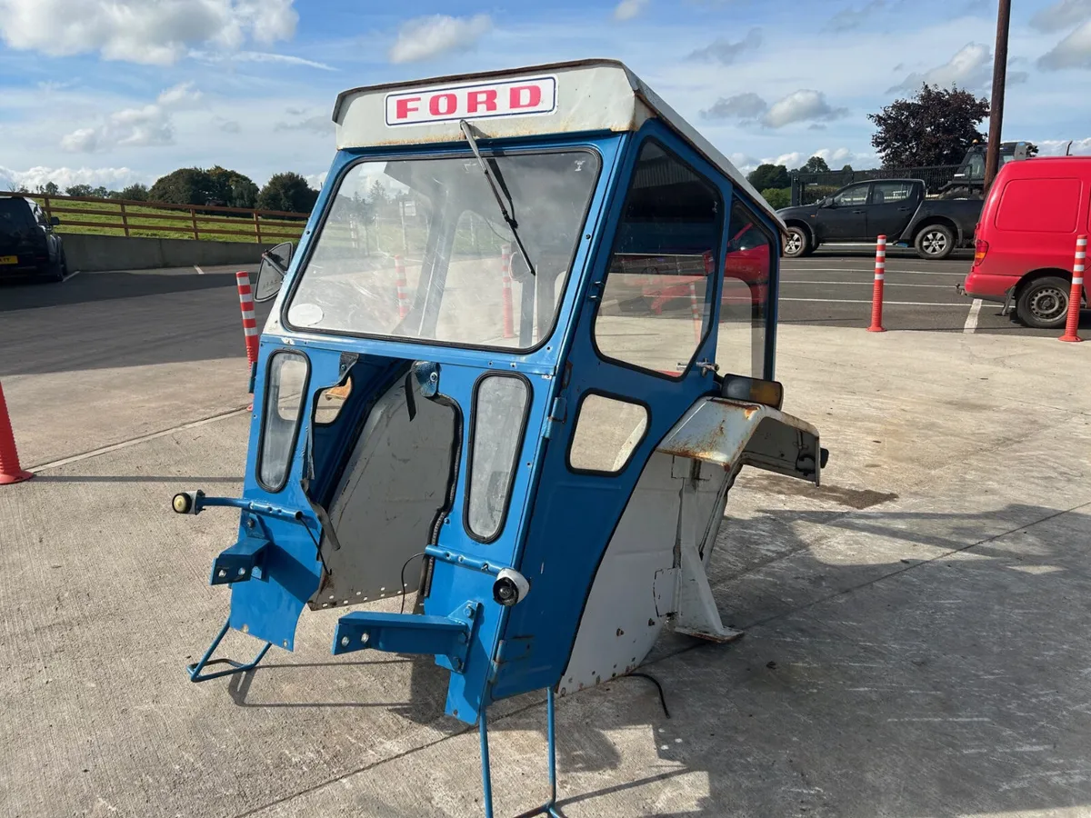 Ford 4000 4600 5000 7000 Cab - Image 2