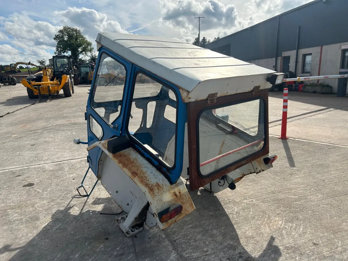 Ford 4000 4600 5000 7000 Cab - Image 4