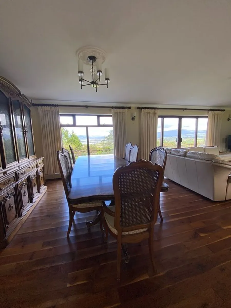 dining room - Image 1