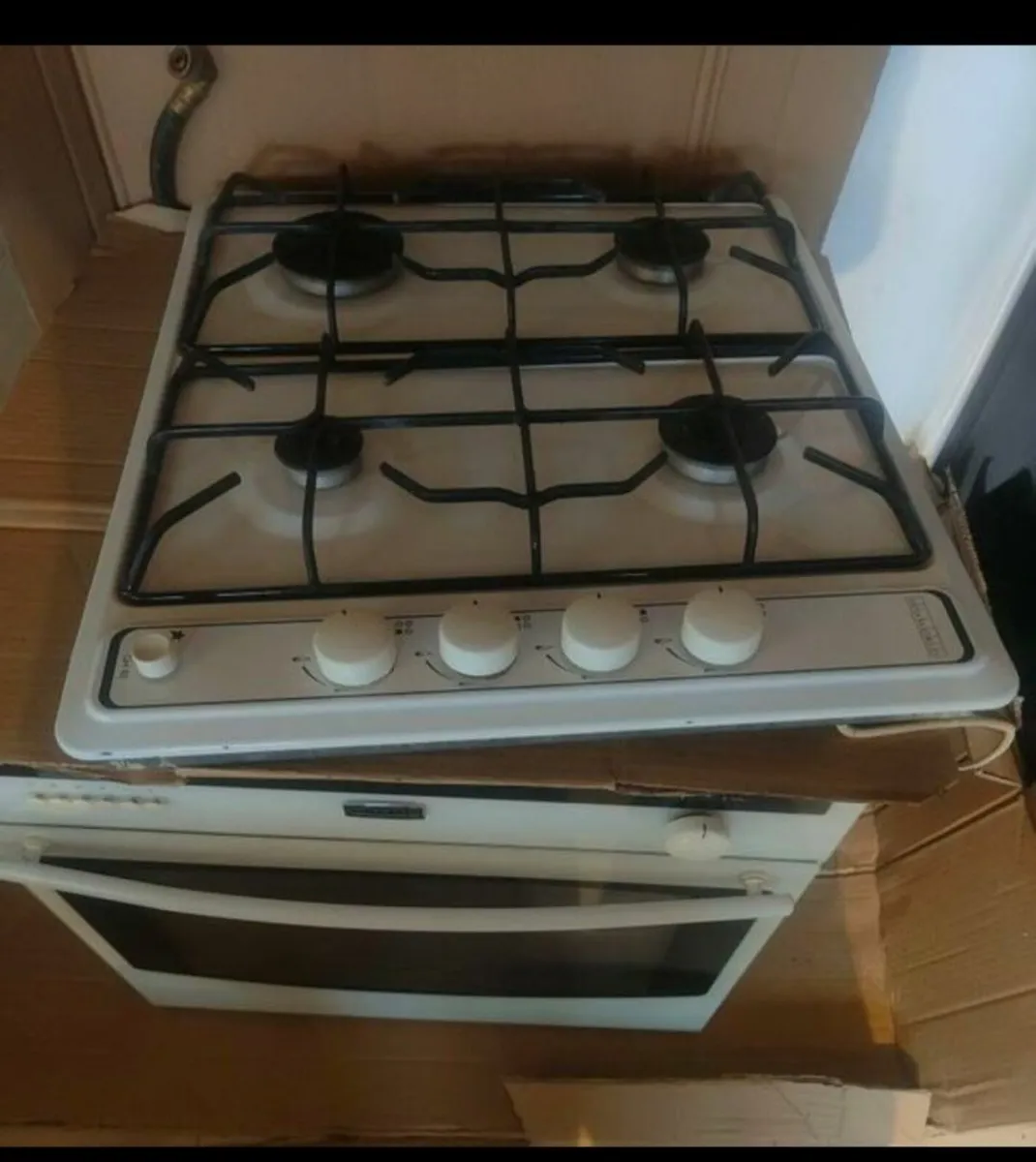 Gas Oven and Gas Hob - Image 2