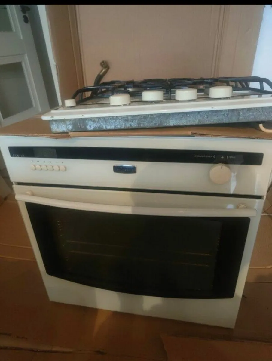 Gas Oven and Gas Hob - Image 1