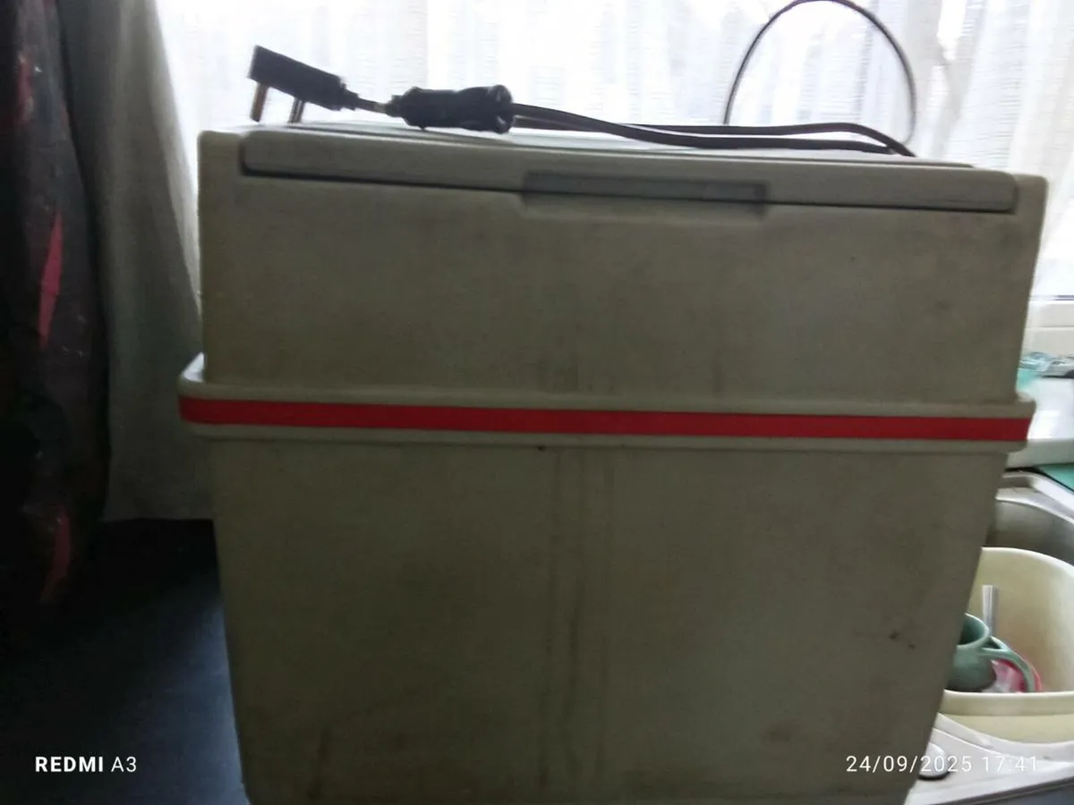 Camber van fridge - Image 2